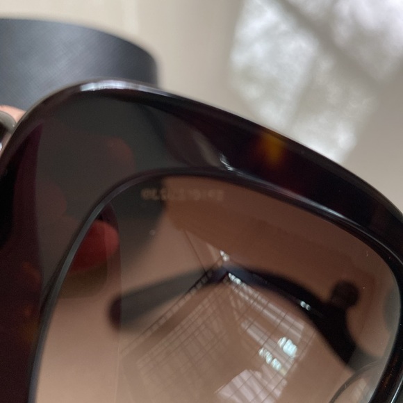 Prada Black iconic scroll arm sunglasses - Picture 6 of 7